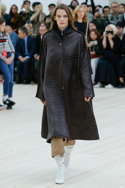 Look 31